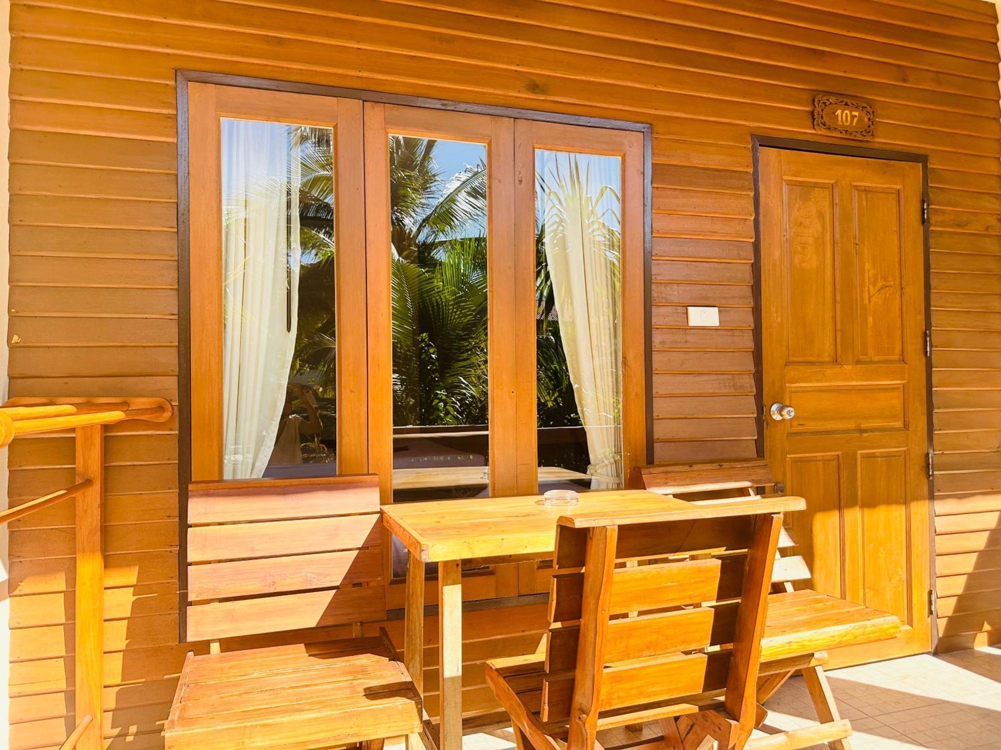 Family House Resort, Haad Rin Ruang foto