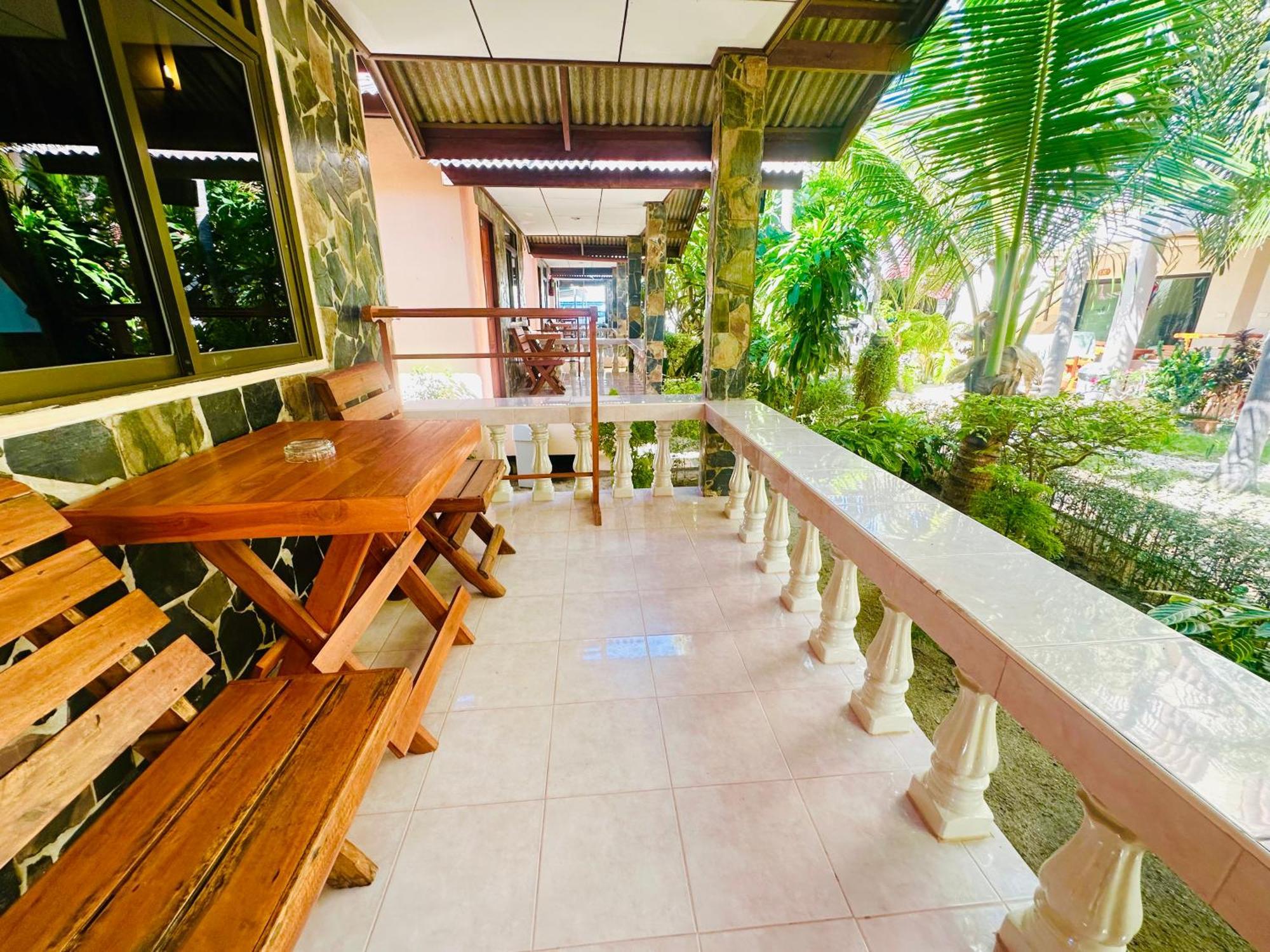 Family House Resort, Haad Rin Ruang foto