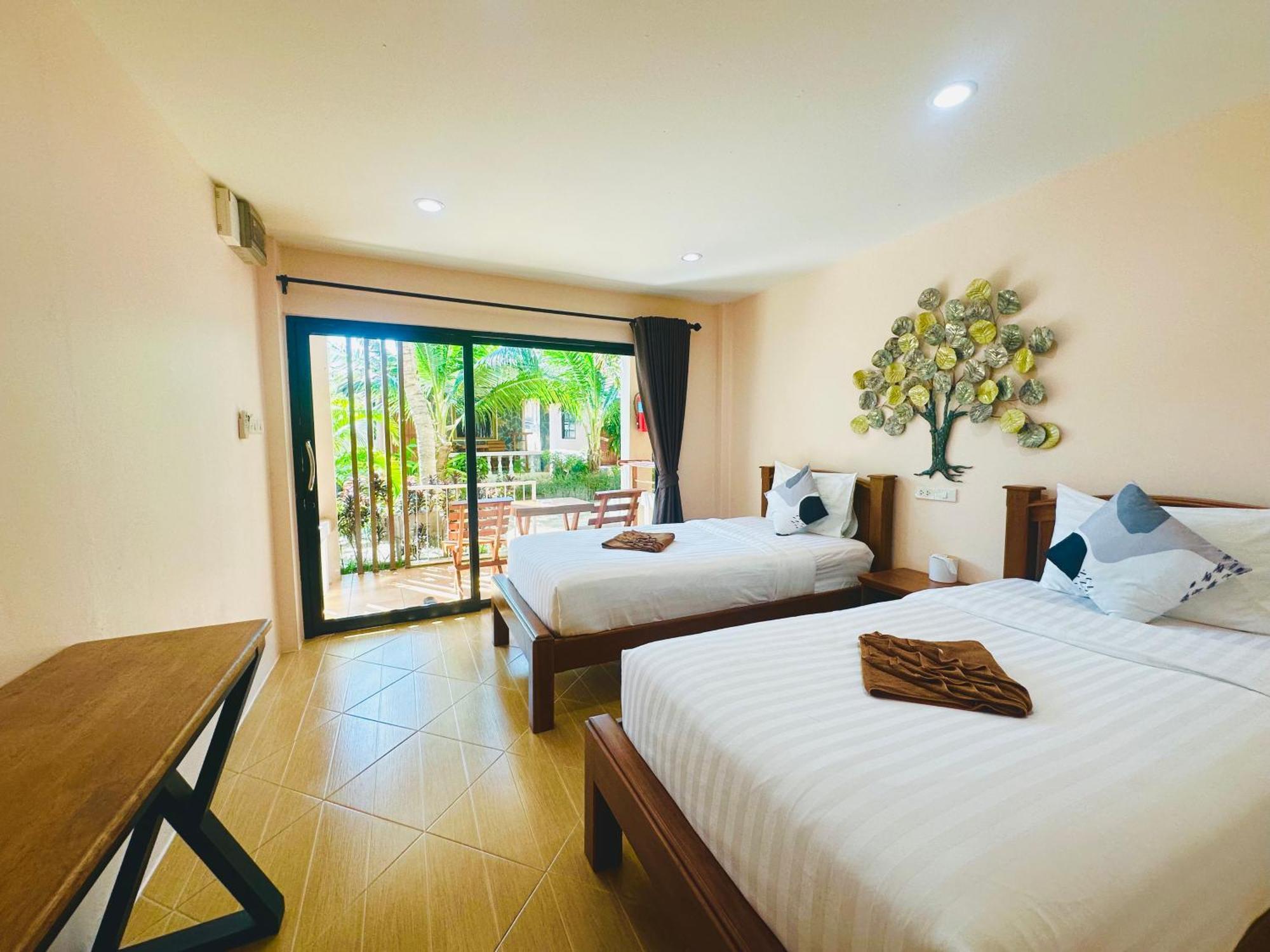 Family House Resort, Haad Rin Bagian luar foto