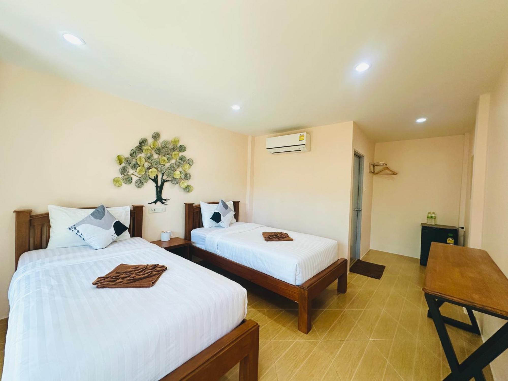 Family House Resort, Haad Rin Bagian luar foto