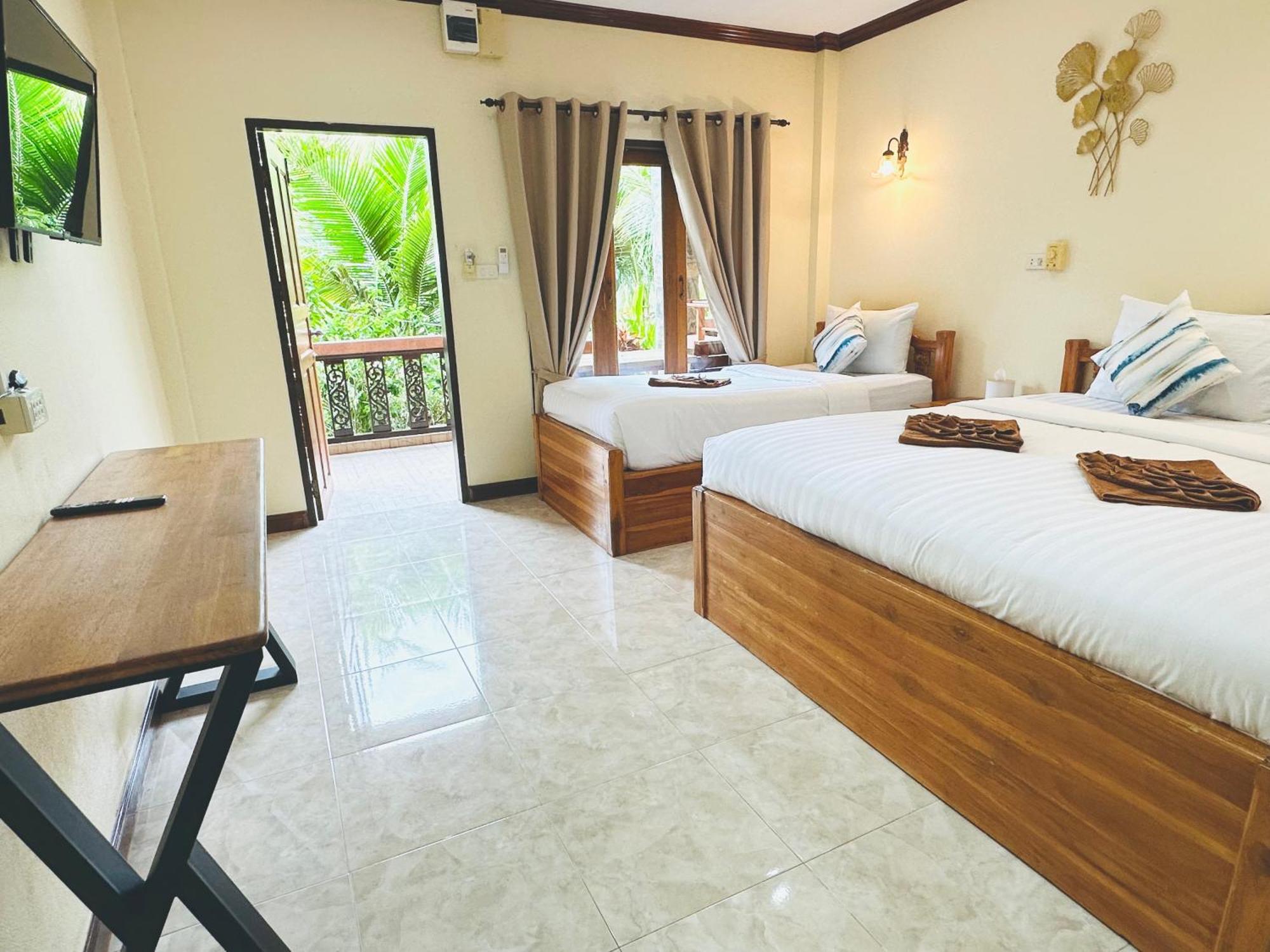 Family House Resort, Haad Rin Bagian luar foto