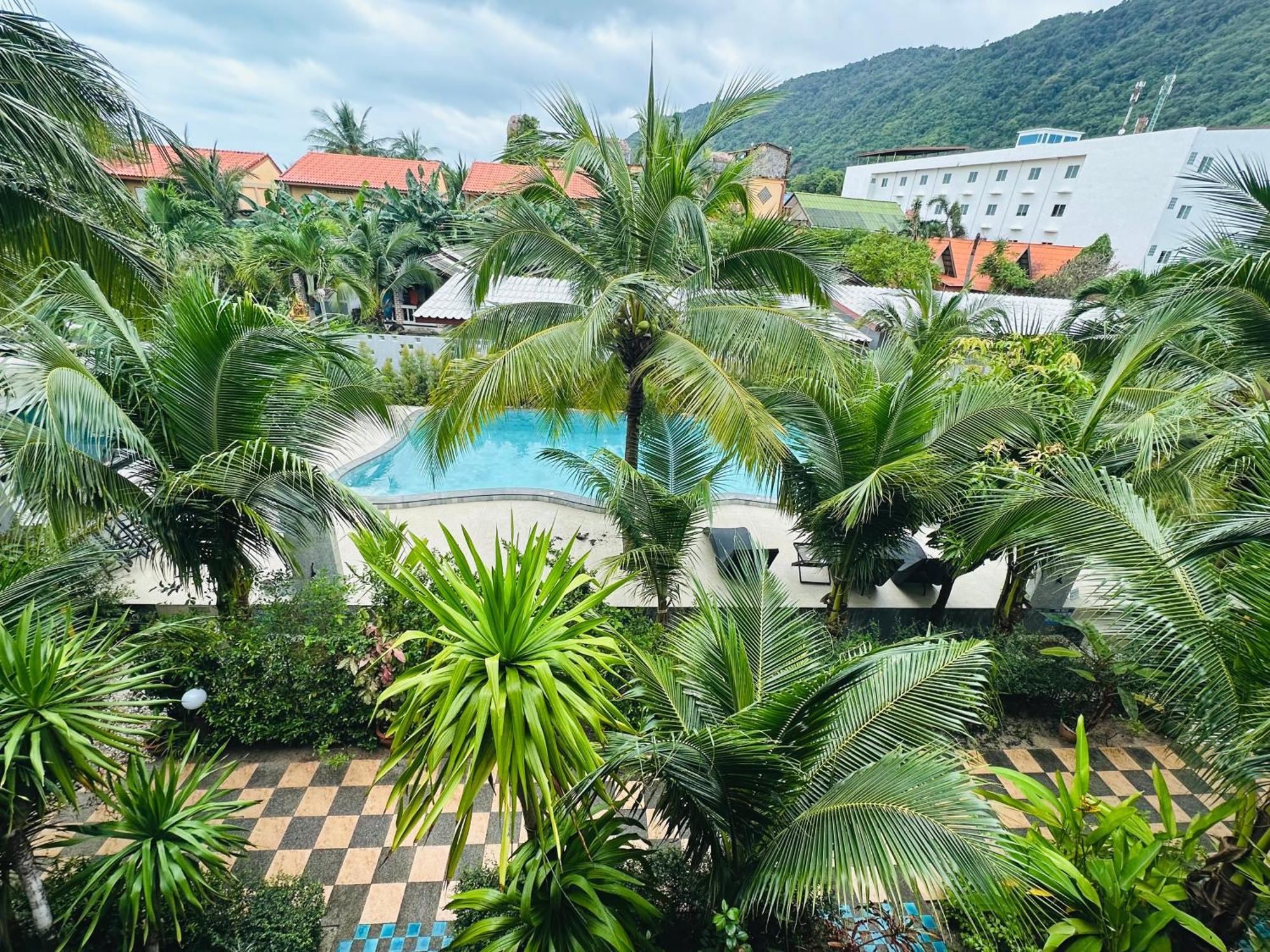 Family House Resort, Haad Rin Bagian luar foto